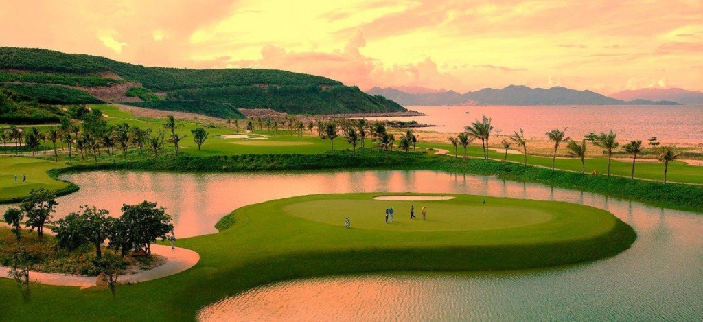 ĐÀ NẴNG – Golf & Sea Getaway