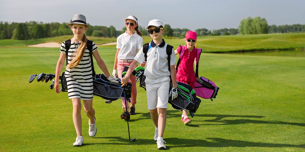 Khi Người Lớn Làm Mờ Ánh Sáng Của Trẻ Nhỏ: Góc Khuất Từ Những Giải Golf Trẻ