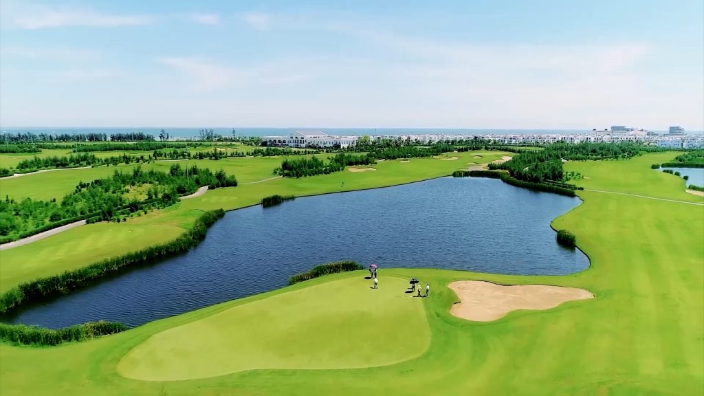 Giải Mã Green Golf: Phần 1 – Đọc Green, Nền Tảng Vững Chắc Cho Mọi Cú Putt