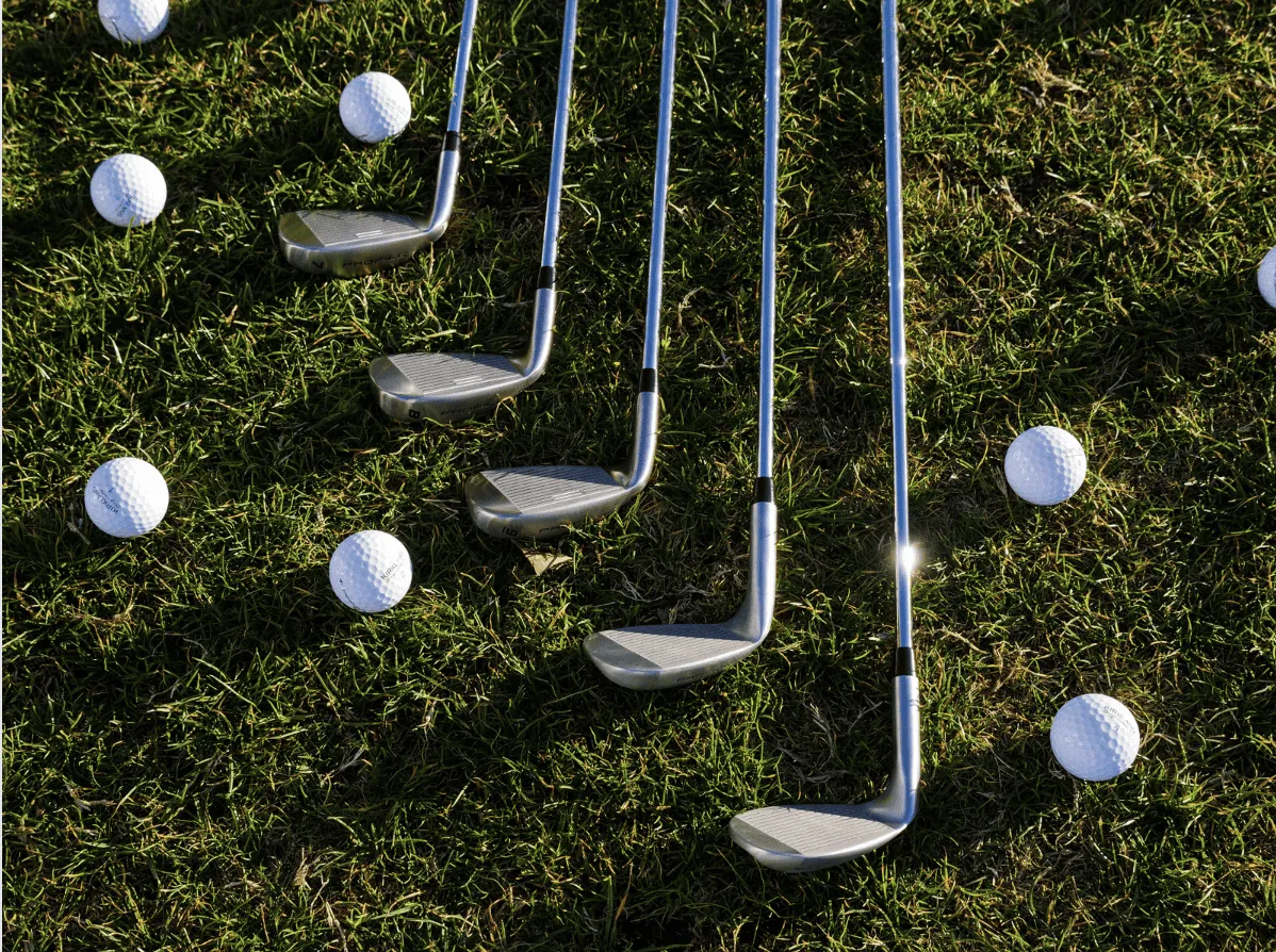 Bí Quyết Chọn Gậy Wedge, Iron, Putter Phù Hợp Với Từng Loại Cỏ Sân Golf