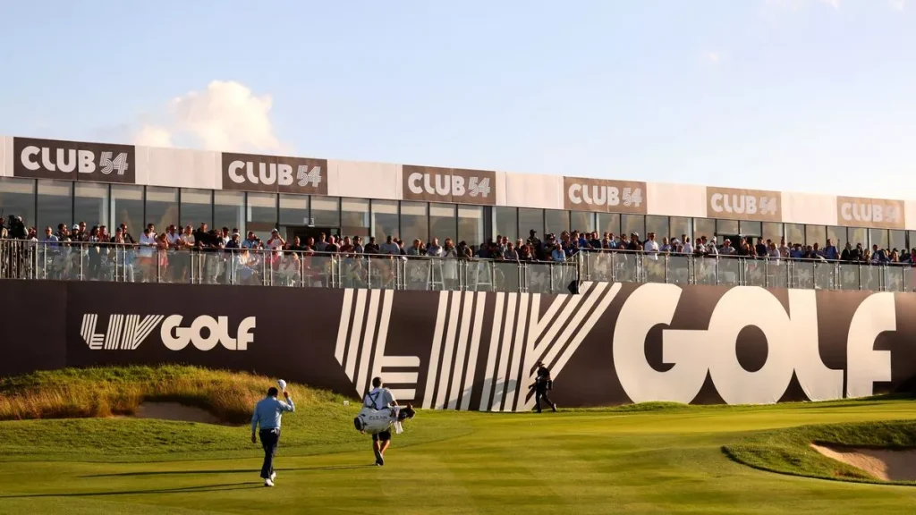 LIV Golf Tiếp Tục “Đốt” Hàng Tỷ USD: Cuộc Chơi Định Hình Lại Thế Giới Golf Hay Canh Bạc Dài Hơi?