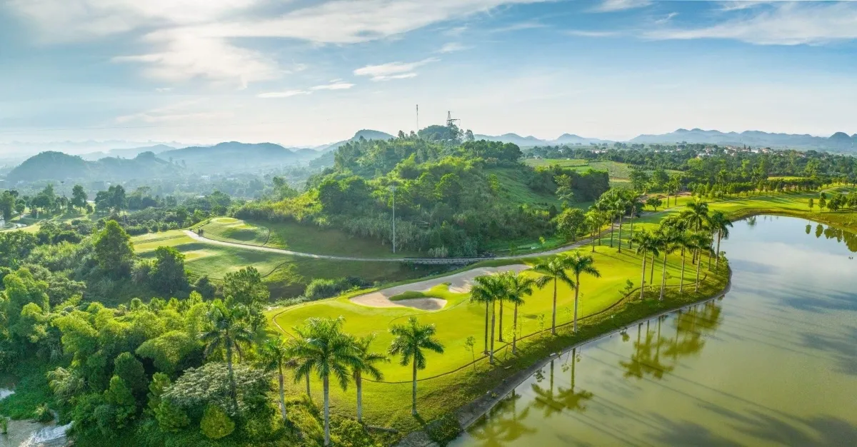 Trang An Golf & Resort – Viên Ngọc Xanh Giữa Lòng Di Sản Ninh Bình