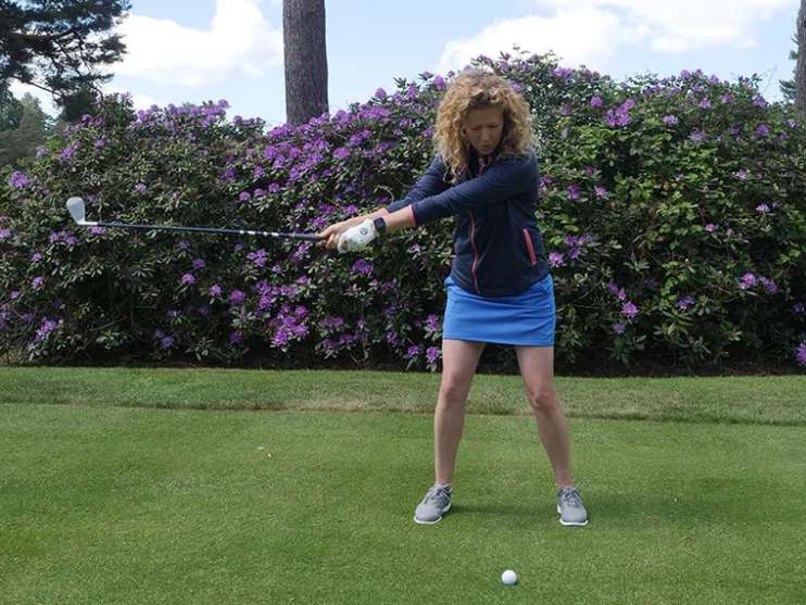 phạm lỗi trên sân golf