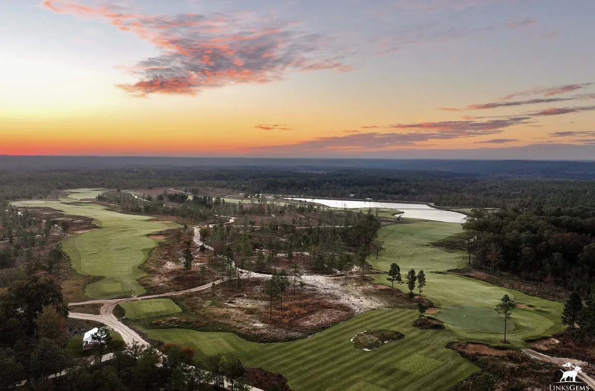 Fall Line Club và Oddur Golf Course thể hiện xu hướng tích hợp sân golf vào hệ sinh thái nghỉ dưỡng – đô thị hiện đại. (Nguồn ảnh: Trang tin LinksGems on X)