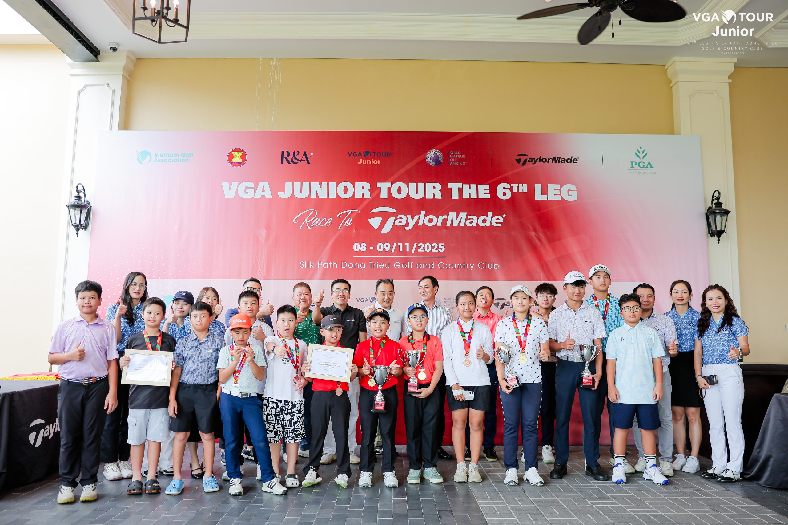 Từ U9 đến U18, các golfer trẻ thể hiện phong độ ấn tượng, góp phần làm nên chặng 6 đầy sôi động của VGA Junior Tour 2025. (Nguồn ảnh: Trang tin Hiệp hội Golf Việt Nam)