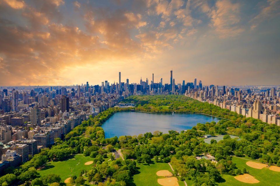 Golf tại New York đang lan tỏa giá trị nhân văn, với hàng nghìn chương trình hỗ trợ trẻ em, người khuyết tật và cộng đồng địa phương. (Nguồn ảnh: Trang tin Sky Scanner) 