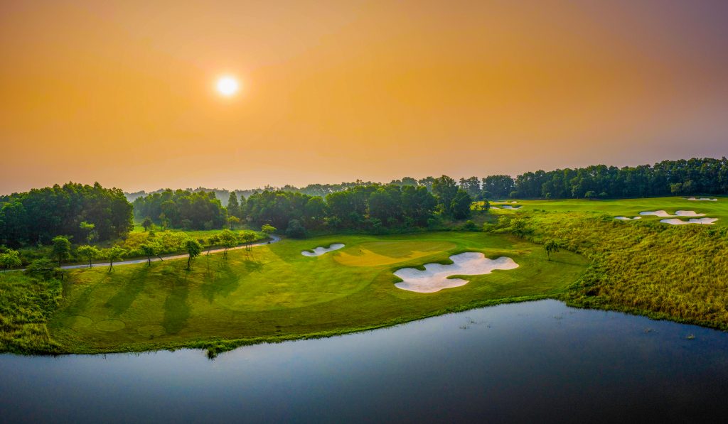 Sky Lake Resort & Golf Club