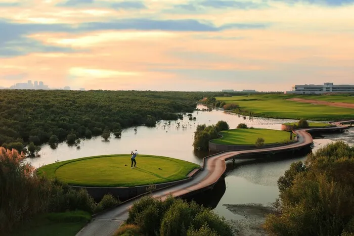 Dubai và Abu Dhabi dẫn đầu làn sóng golf du lịch Trung Đông với sân đẳng cấp, resort sang trọng và trải nghiệm giải trí đa dạng. (Nguồn ảnh: Trang tin Du lịch Golf)