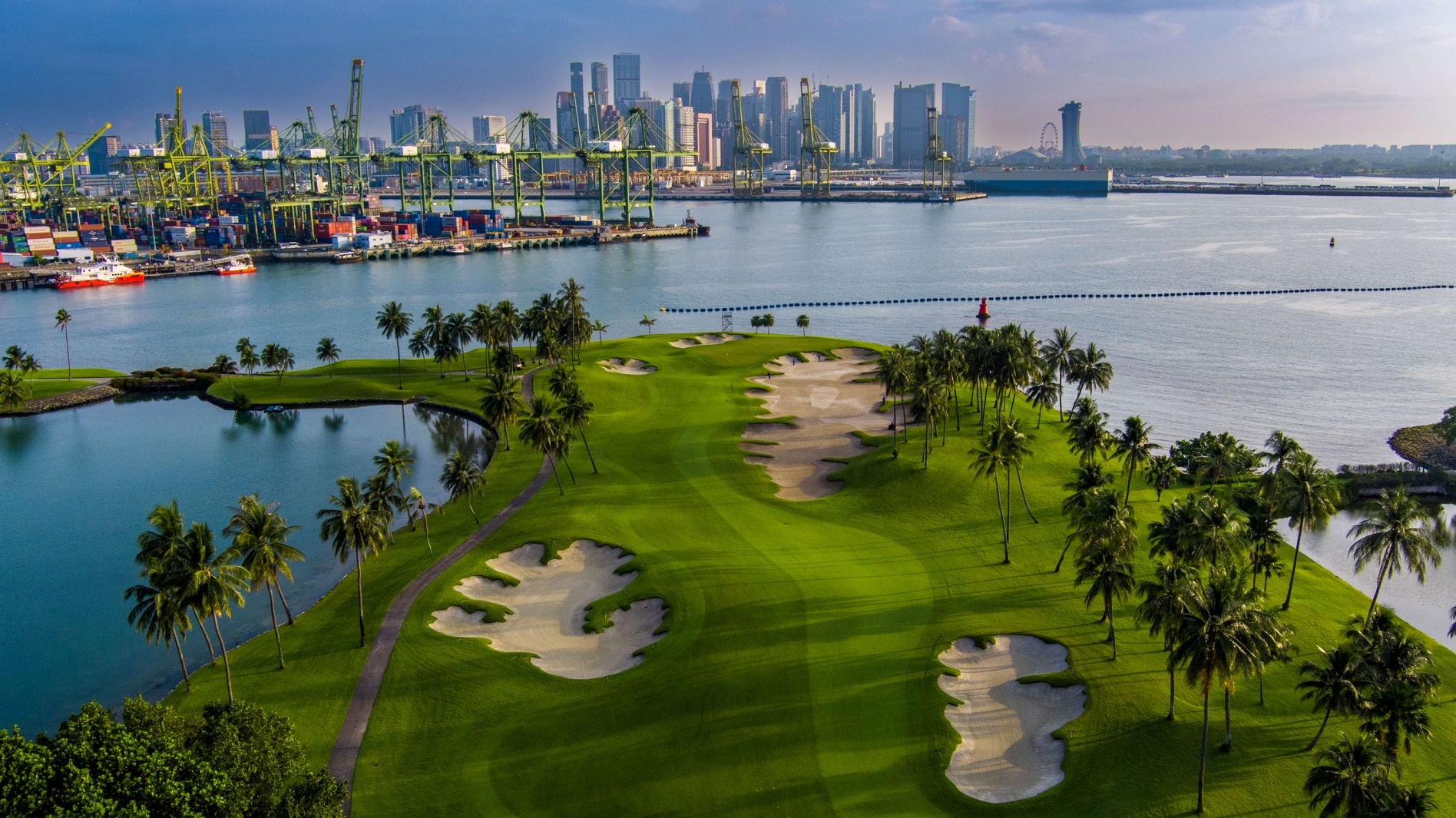 Singapore phát triển golf như một ngành dịch vụ tri thức, nơi SOP chuẩn hóa và dữ liệu trải nghiệm khách hàng quyết định chất lượng sân golf. (Nguồn ảnh: Trang tin Vietnam Golf Magazine)