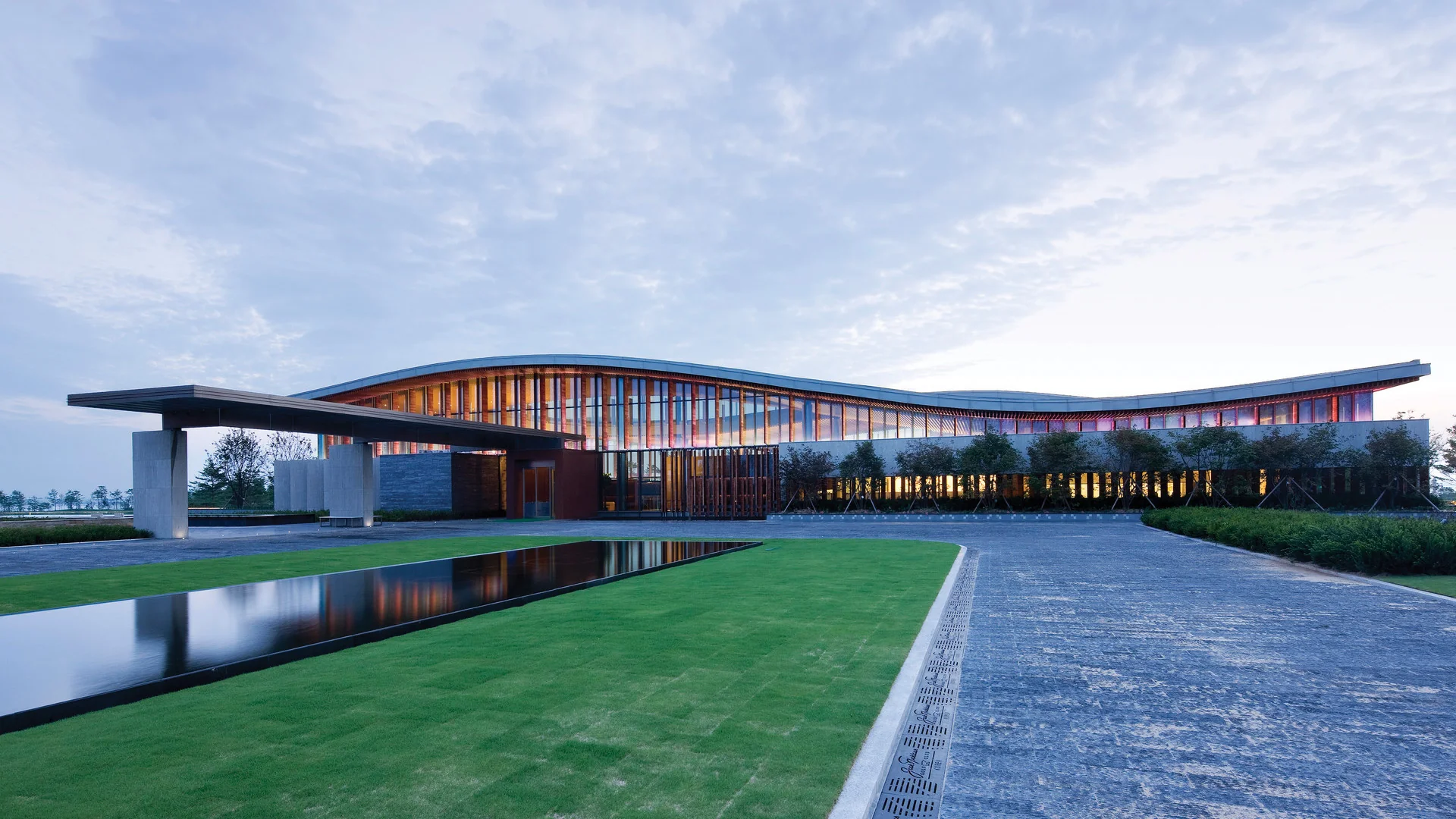 Revenue Diversification trong Clubhouse 3.0: mỗi góc F&B, wellness hay lifestyle store đều là cơ hội kinh doanh ngoài sân golf. (Nguồn ảnh: Trang tin Fantl Sport)