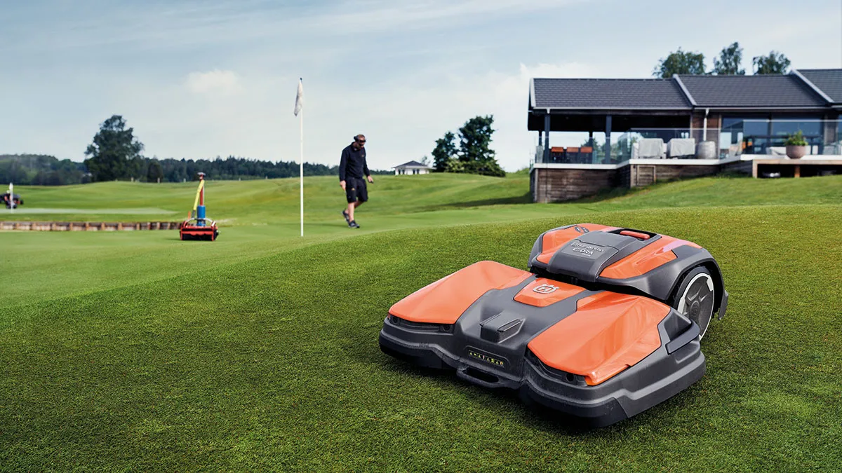 Agronomy 2026: Cuộc Cách Mạng Của Robot Cắt Cỏ Và Những Giống Cỏ Siêu Bền Cho Sân Golf Việt