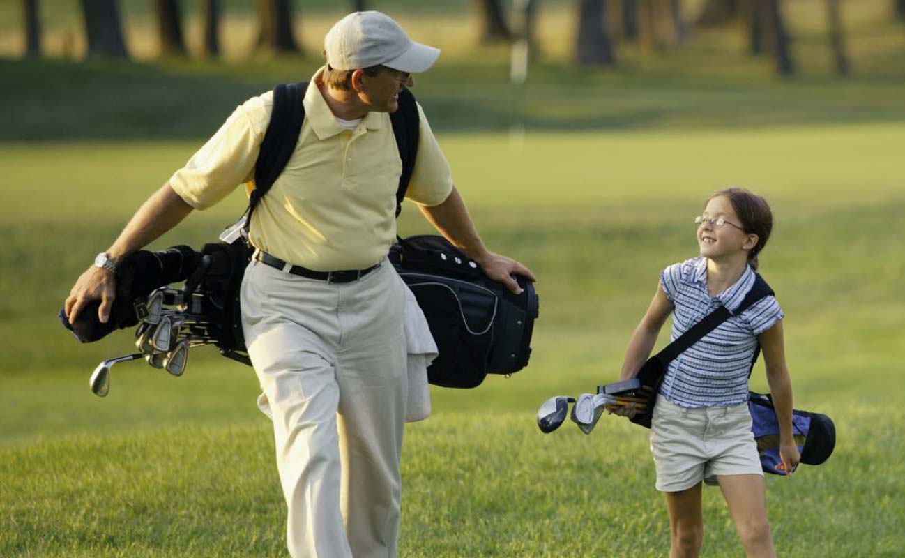 Khi nhìn lại một mùa giải, điều đáng giá đôi khi không nằm ở cúp, mà ở cách trẻ ứng xử trước áp lực. (Nguồn ảnh: Trang tin Golf & Health)