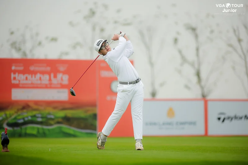 Nguyễn Quang Đại cho thấy tác động của áp lực kỳ vọng: vòng 2 chệch nhịp, nhưng vòng 3 bùng nổ với 68 gậy hay nhất giải. (Nguồn ảnh: Hiệp Hội Golf Việt Nam)