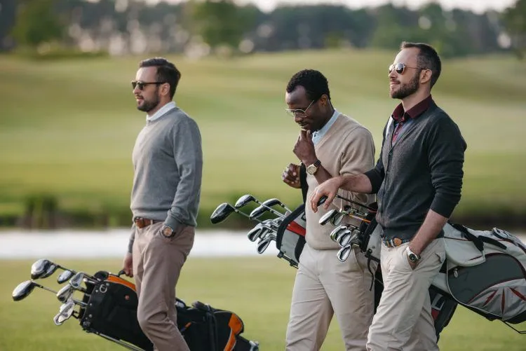 Kỹ Thuật Mang Bag Golf Đúng Chuẩn — Tránh Chấn Thương Và Chuyên Nghiệp