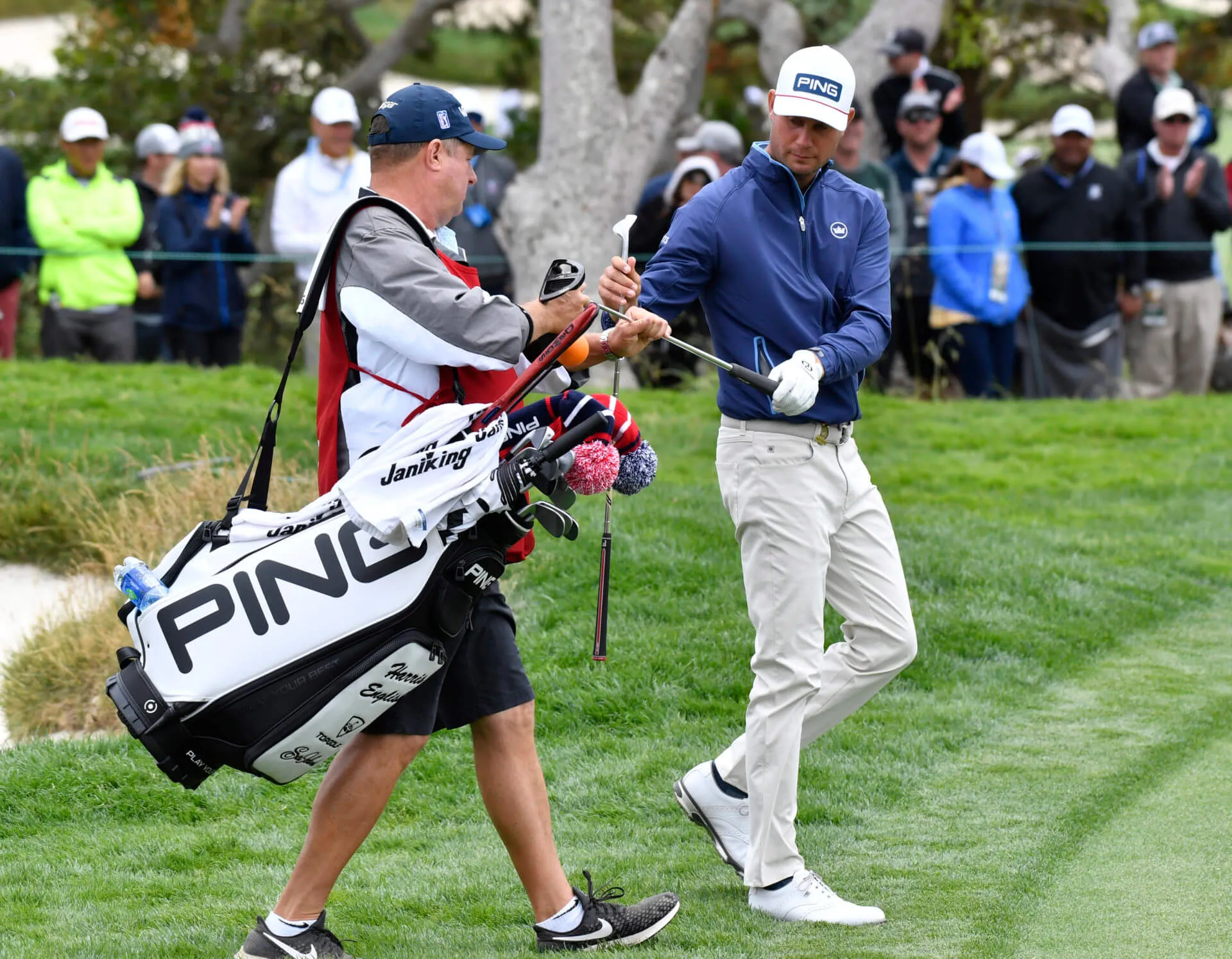 Hiểu gậy golf giúp caddie không chỉ đo khoảng cách, mà còn “đọc” khả năng golfer — nền tảng cho tư vấn chính xác trên sân. (Nguồn ảnh: Trang tin Caddie Network)