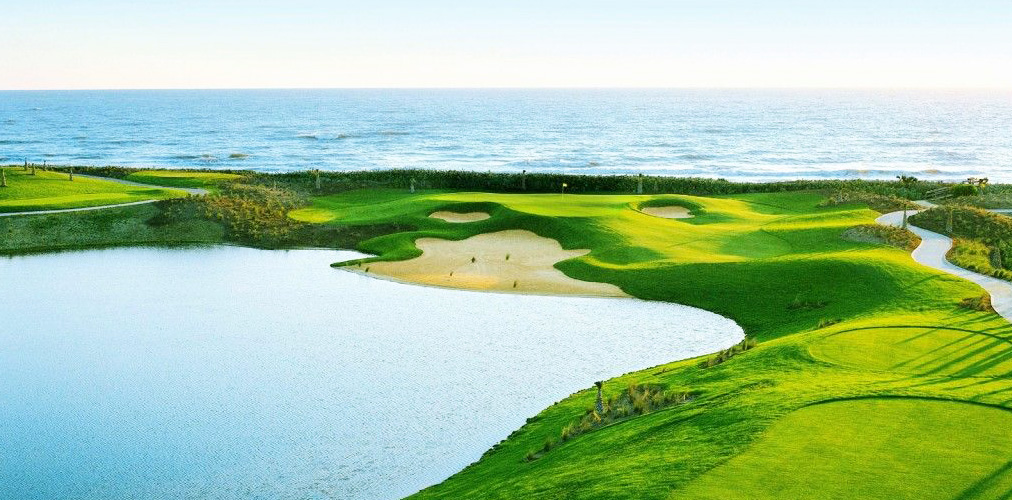 Tham vọng “Golf Province” của Thanh Hóa nổi bật với 11 sân golf, lợi thế bờ biển, expat Nghi Sơn và quỹ đất rộng, chi phí thấp. (Nguồn ảnh: Trang tin Người quan sát)