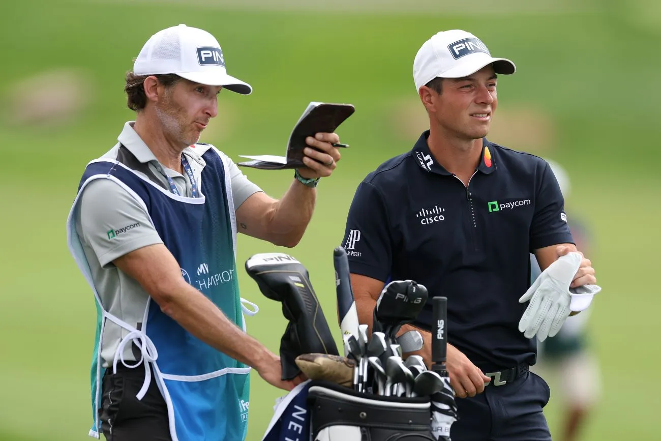 Caddie không ra quyết định thay golfer — họ cung cấp dữ liệu, giữ sự tinh tế và tôn trọng lựa chọn cuối cùng trên sân. (Nguồn ảnh: Trang tin Bunkered)