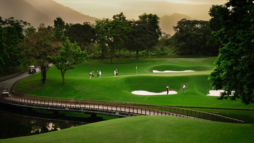 Học Golf Bao Nhiêu Tiền? Toàn Bộ Chi Phí Từ A-Z [2026]