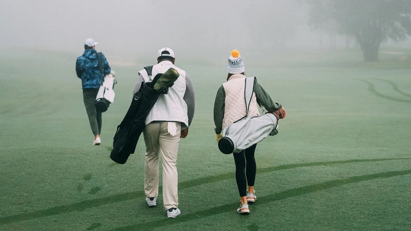Nhiệt độ ảnh hưởng đến bóng bay golf khi không khí nóng giúp bóng đi xa hơn, còn không khí lạnh làm tăng lực cản và giảm khoảng cách. (Nguồn ảnh: Trang tin Golf Group)