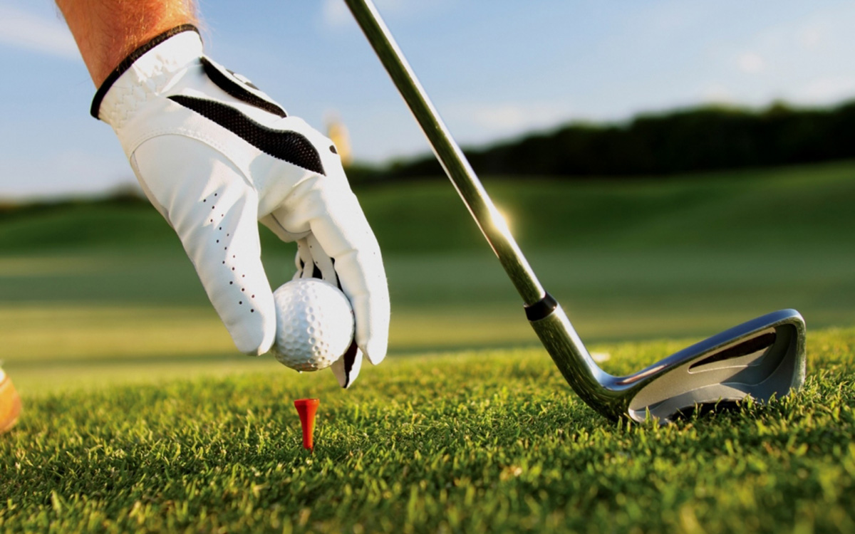 Không chỉ là thể thao, golf còn là môi trường networking, thư giãn thiên nhiên và xây dựng các mối quan hệ lâu dài trong công việc. (Nguồn ảnh: Trang tin Golf Việt) 