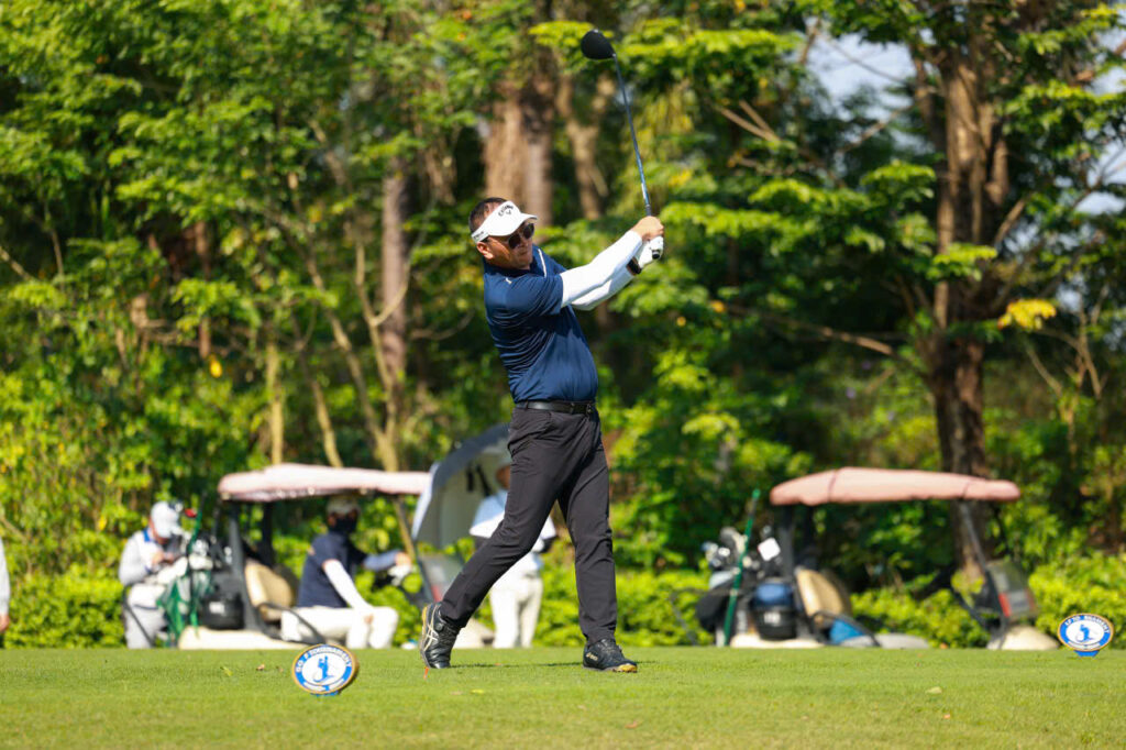 Đánh sai thứ tự trong match play có thể bị yêu cầu đánh lại, tạo nên yếu tố chiến thuật rất đặc trưng của golf đối kháng. (Nguồn ảnh: Trang tin FlightGolf)