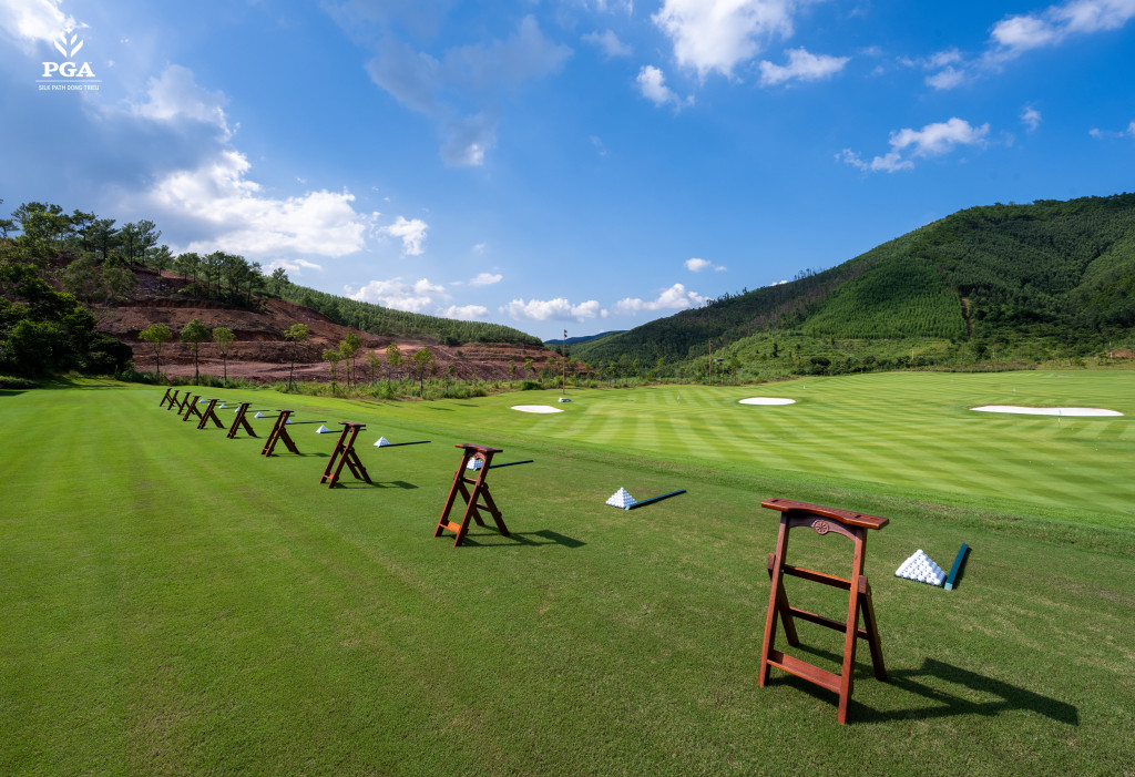 chuẩn bị trước giải golf
