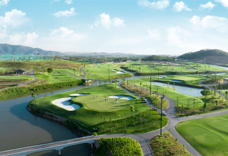 Sân golf Đồi Ngô (Corn Hill Golf Club)