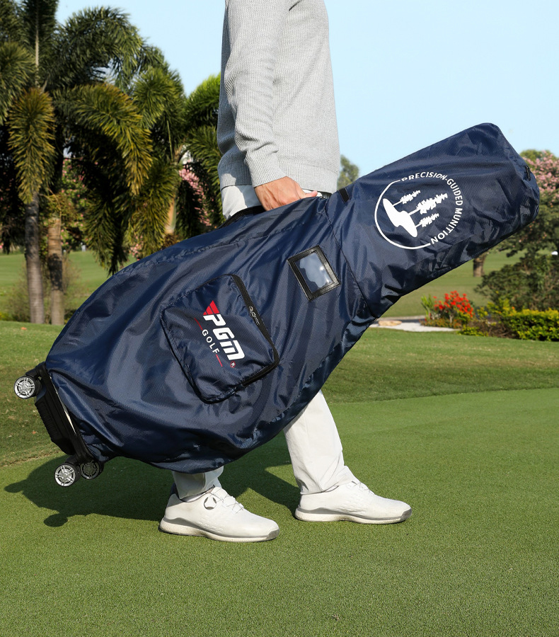 Khi thời tiết xấu, golfer cần chuẩn bị đồ chống mưa và dừng chơi ngay khi sân phát tín hiệu nguy hiểm. (Nguồn ảnh: Trang tin Golf Gear)
