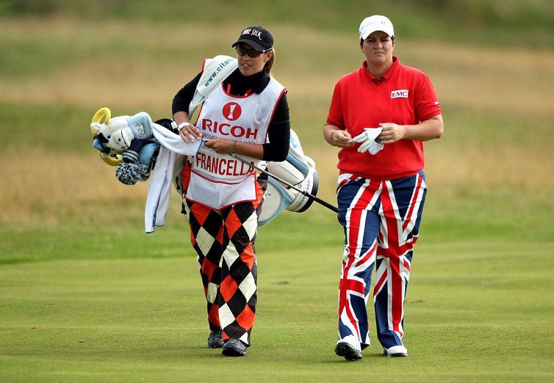 Caddie có thể hỗ trợ khoảng cách, địa hình và chiến thuật, nhưng golfer vẫn chịu trách nhiệm với lựa chọn của mình trên sân. (Nguồn ảnh: Trang tin Golf City)