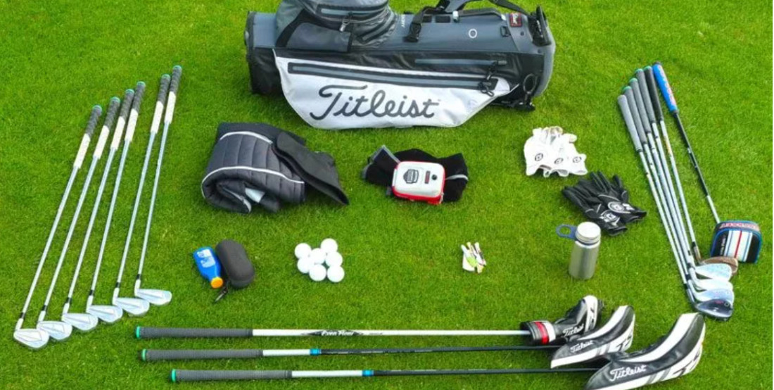 Một túi golf gọn giúp người mới giảm lựa chọn không cần thiết, hạn chế mất tập trung và duy trì nhịp chơi ổn định. (Nguồn ảnh: Trang tin CafeAuto.vn)