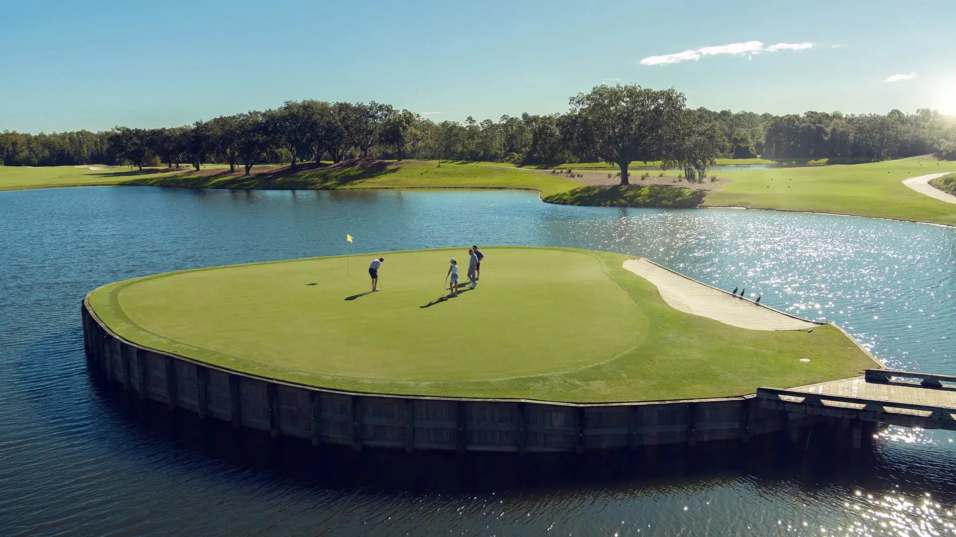 sản phẩm golf cho khách quốc tế