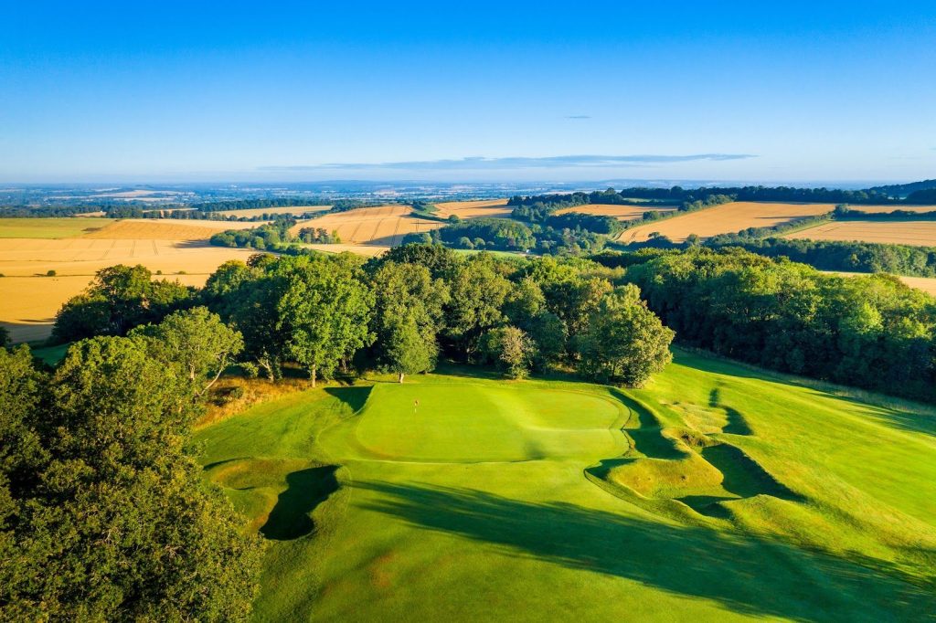 Khi Rough Trở Thành Tài Sản: Một Sân Golf Biến 7,5 Ha Thành Hệ Sinh Thái, Mật Ong Và Bài Toán Mới Về Thực Phẩm An Toàn