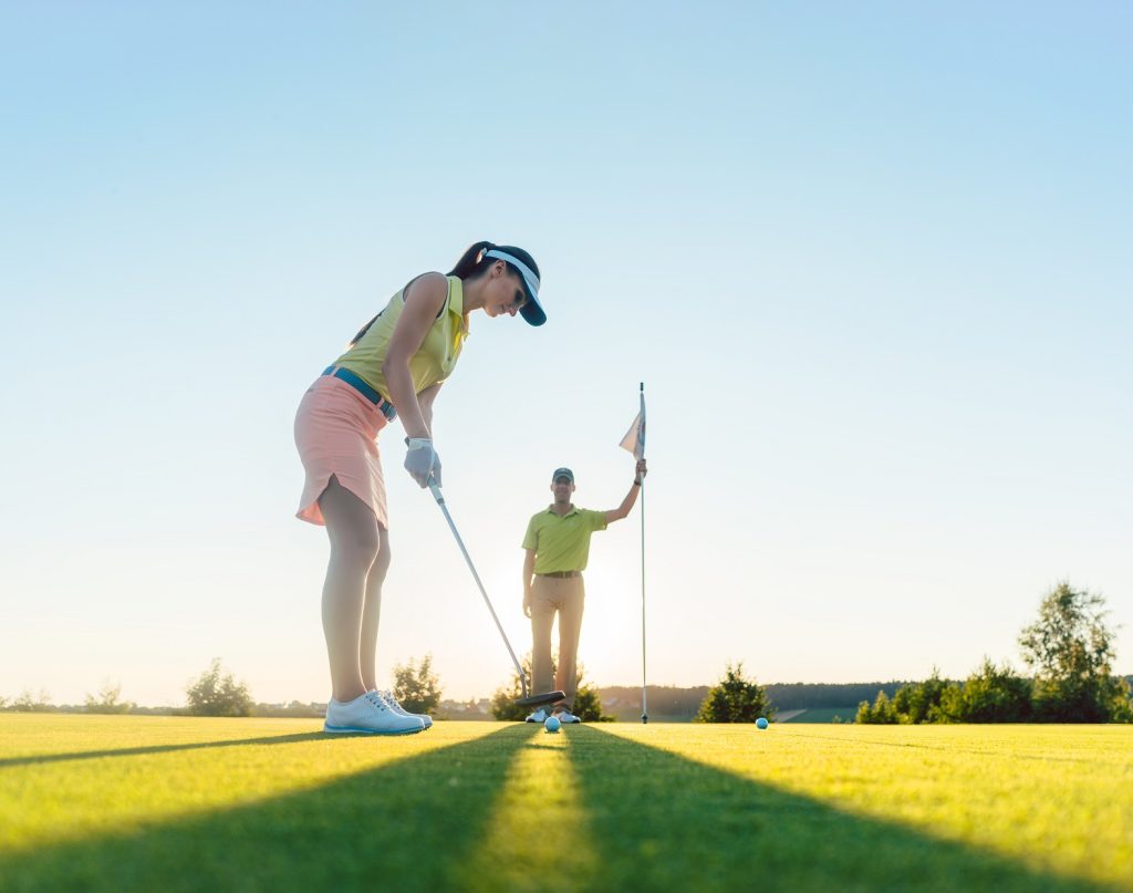 Kỹ Thuật Thiết Bị Sân Golf: Nghề Đứng Sau Chất Lượng Mặt Sân