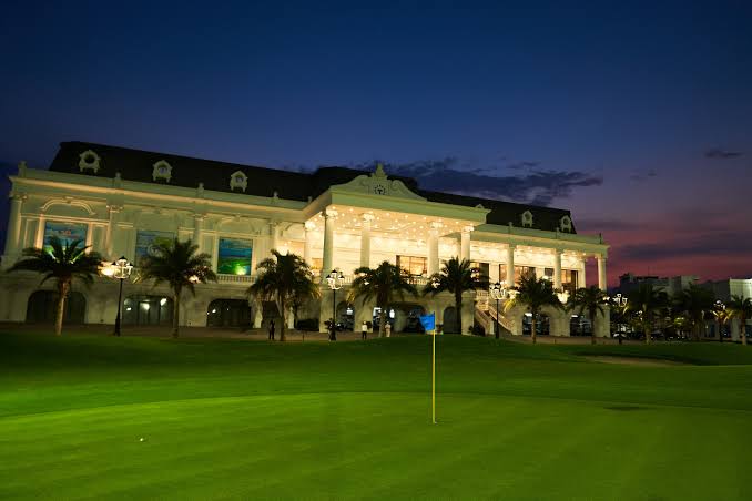 Văn Phòng Kết Hợp Golf Trong Nhà: Mô Hình Clubhouse Work & Golf Có Gì Đáng Học?